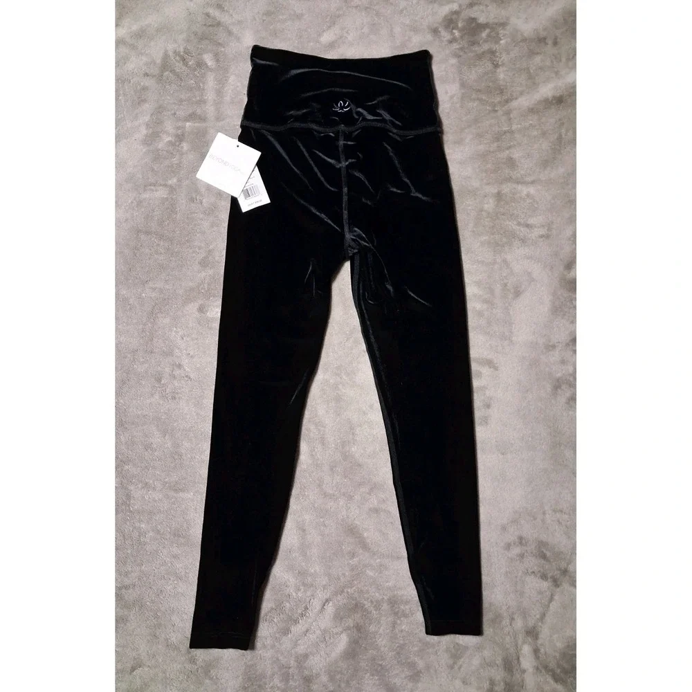 NEW! Beyond Yoga Women's Black Velvet High Waist Leggings Size S $99 - Picture 4 of 11